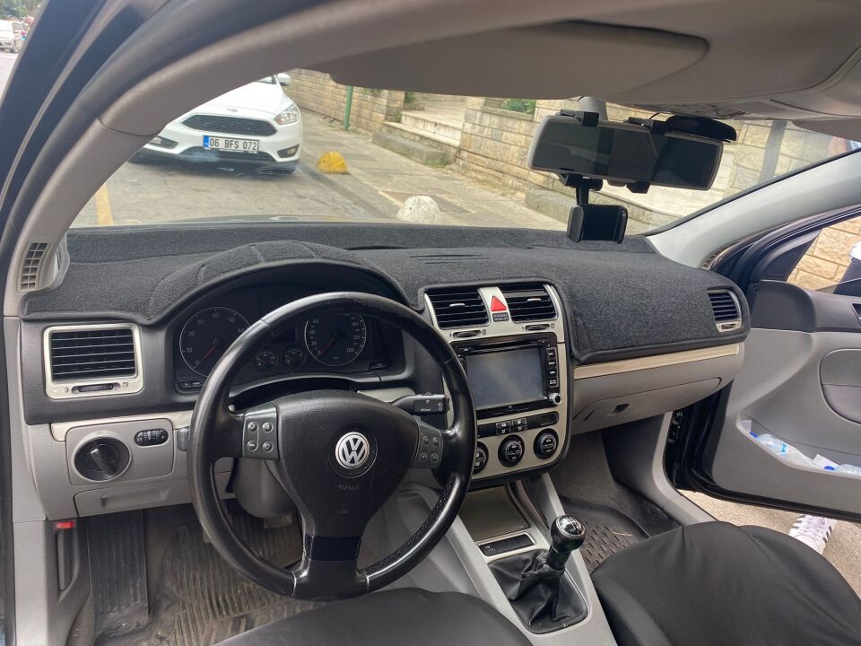Volkswagen Golf 5 Torpido Koruması Siyah 2003-2009 Modellerine Uygun